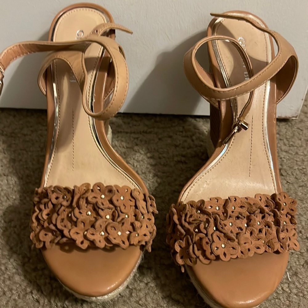 Tan Floral Appliqué Ankle-Strap Sandals